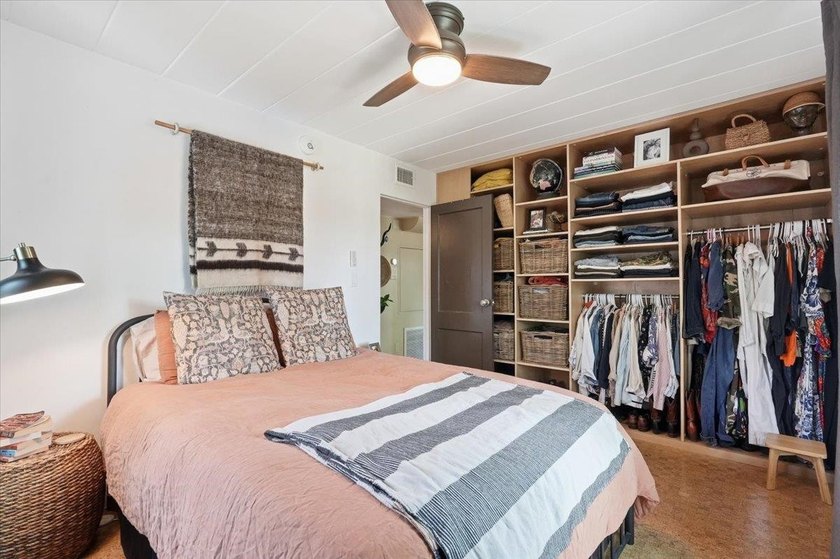 Stylish condo within walking distance to Lake Mendota. This - photo 14