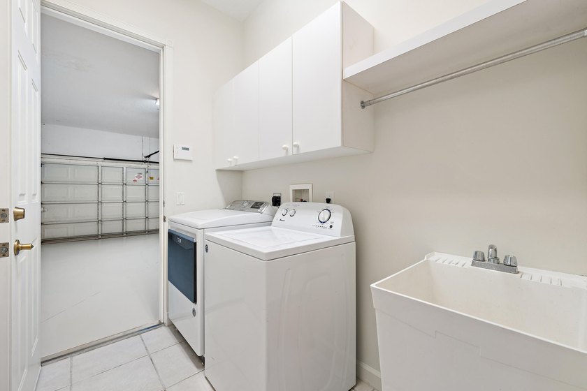 Highly desirable 55+ community of Baywinds. This well-maintained - photo 19