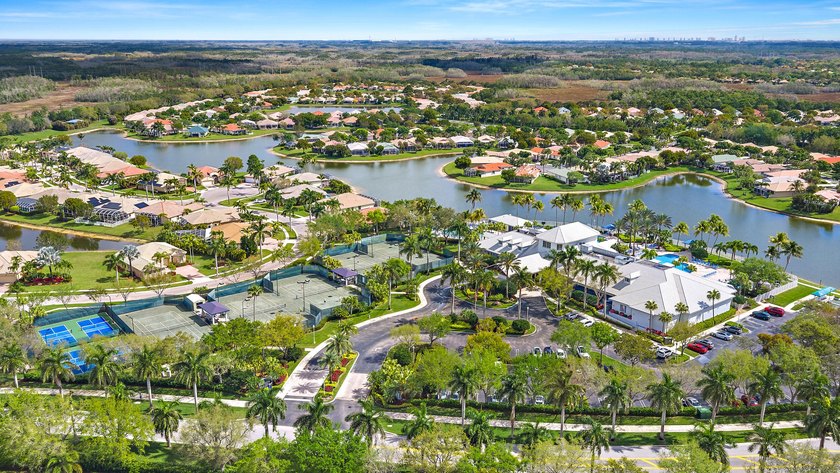 Highly desirable 55+ community of Baywinds. This well-maintained - photo 24