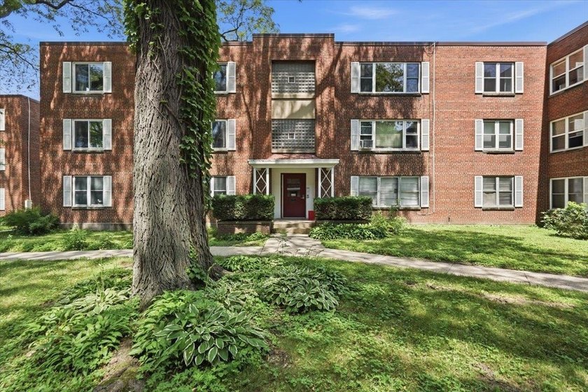 Stylish condo within walking distance to Lake Mendota. This - photo 26