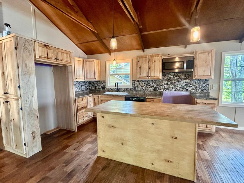 GORGEOUS LAKE HOME WITH PREMIER SANDY FRONTAGE ON - photo 12