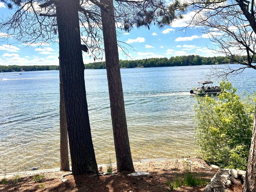 GORGEOUS LAKE HOME WITH PREMIER SANDY FRONTAGE ON - photo 16