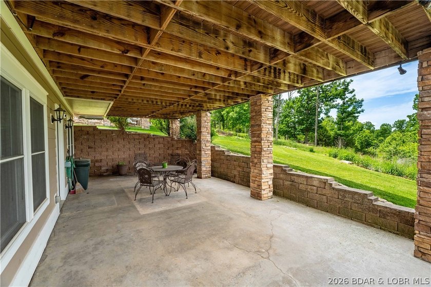 Located in a highly sought-after gated, golf cart-friendly - photo 44