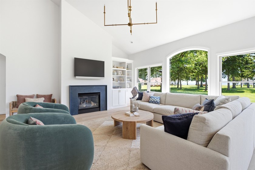 Experience lake living at its finest in this beautifully - photo 14