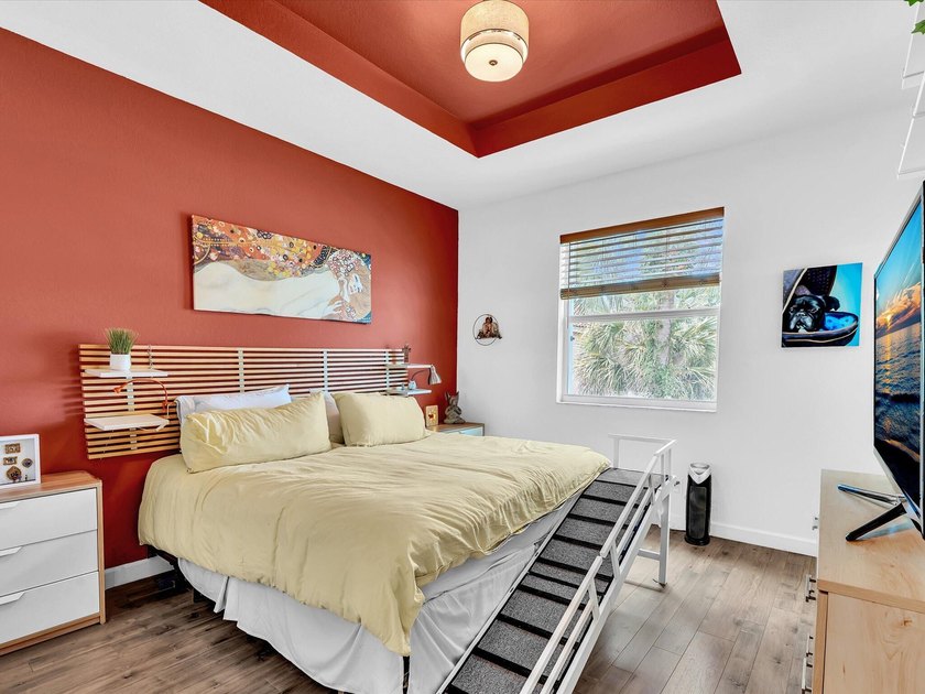 Welcome to this beautifully maintained 3-bedroom, 2.5-bathroom - photo 45