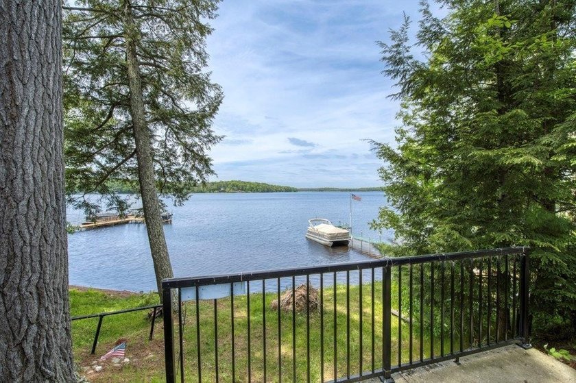 This charming cabin is located on the banks of Enterprise Lake - photo 20
