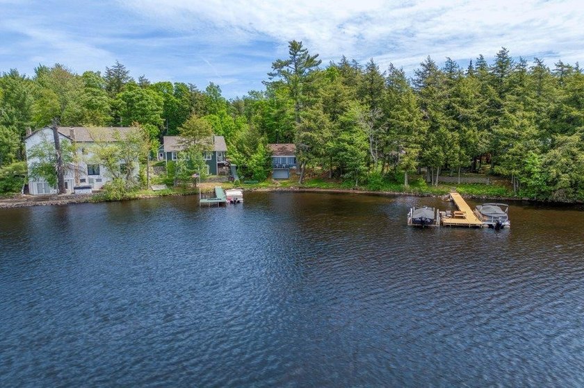 This charming cabin is located on the banks of Enterprise Lake - photo 23