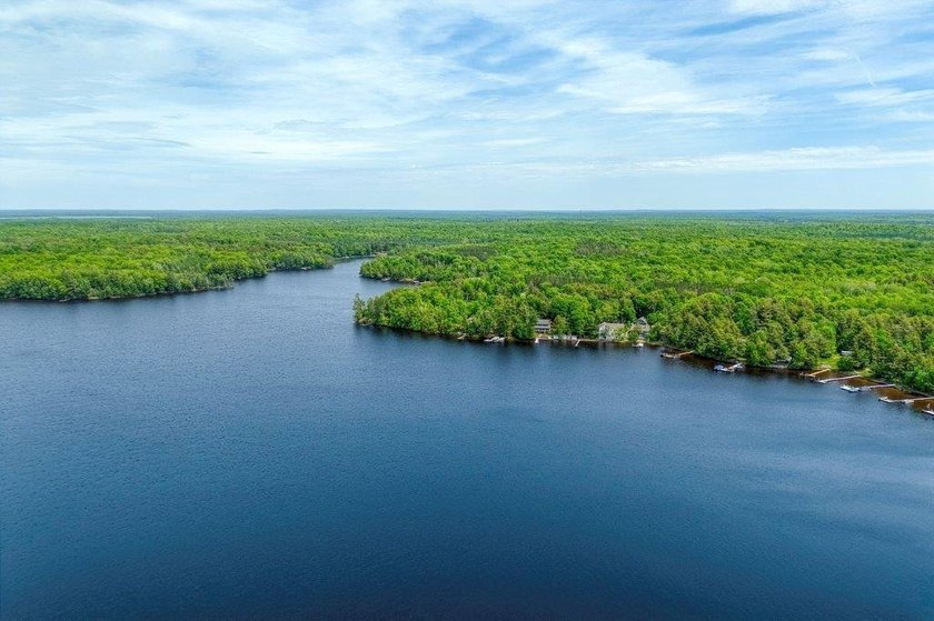 This charming cabin is located on the banks of Enterprise Lake - photo 33