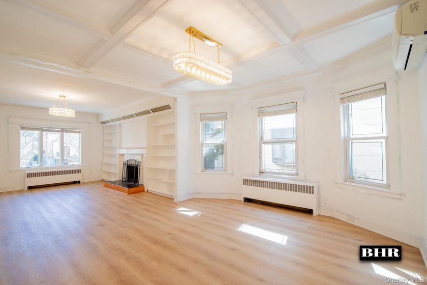 Manhattan Beach - Fully Detached Single-Family Home. Welcome to - photo 2