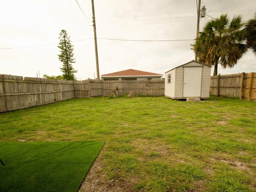 Charming opportunity steps from Singer Island! This property - photo 13