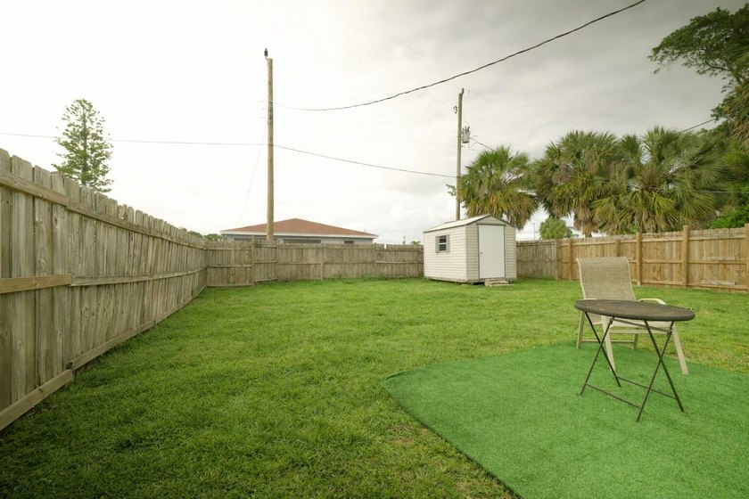 Charming opportunity steps from Singer Island! This property - photo 16