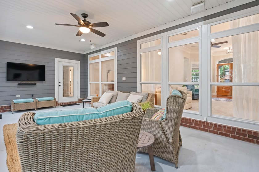 Assumable 4.75 VA Mortgage. You'll fall in love with this - photo 28