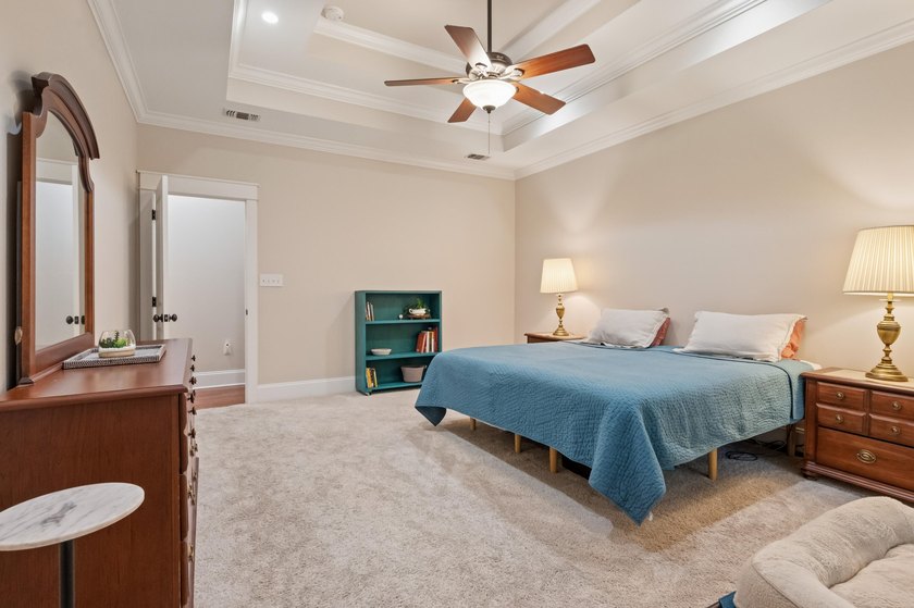 Assumable 4.75 VA Mortgage. You'll fall in love with this - photo 39