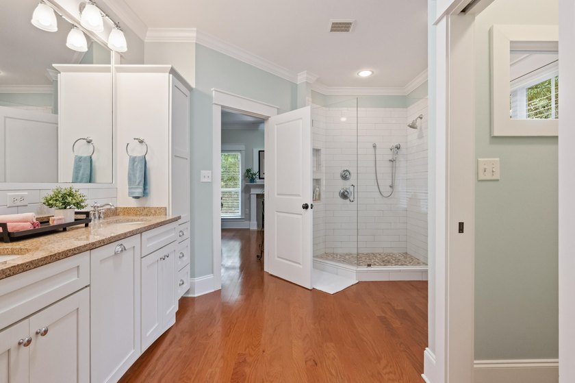 Assumable 4.75 VA Mortgage. You'll fall in love with this - photo 46