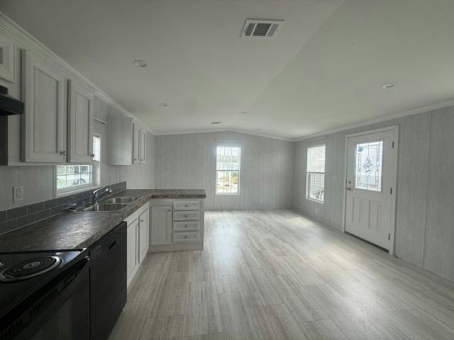 Quick Move In!! This spacious 2-bedroom, 2-bathroom home at 4125 - photo 12