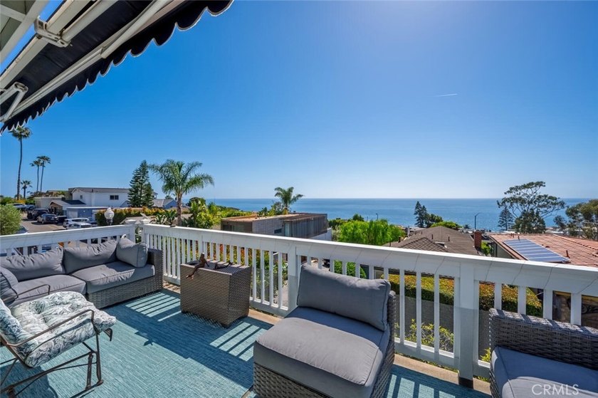 Modern coastal charm: A reimagined craftsman retreat Discover - photo 2