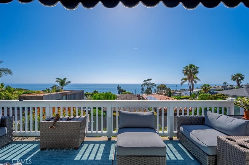 Modern coastal charm: A reimagined craftsman retreat Discover - photo 3