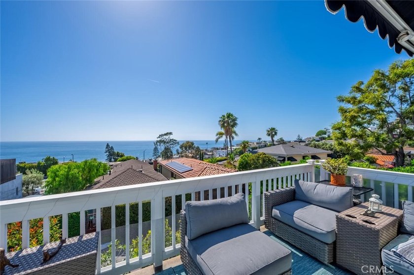 Modern coastal charm: A reimagined craftsman retreat Discover - photo 4