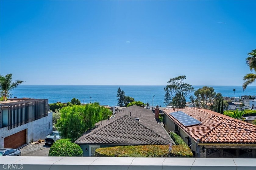Modern coastal charm: A reimagined craftsman retreat Discover - photo 8