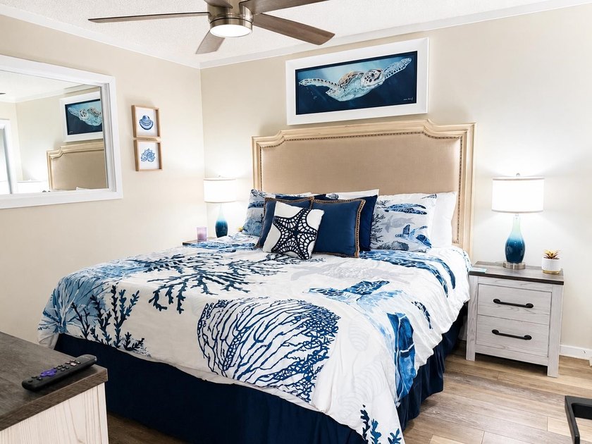 Wake up to sparkling Atlantic Ocean views in this cheerful - photo 14