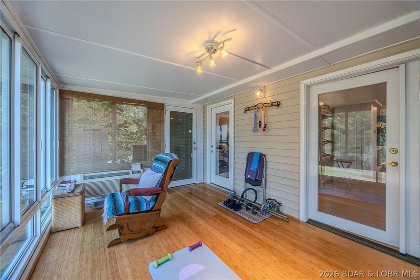 Welcome to this 4-bedroom, 3-bath lake-area-retreat with - photo 24