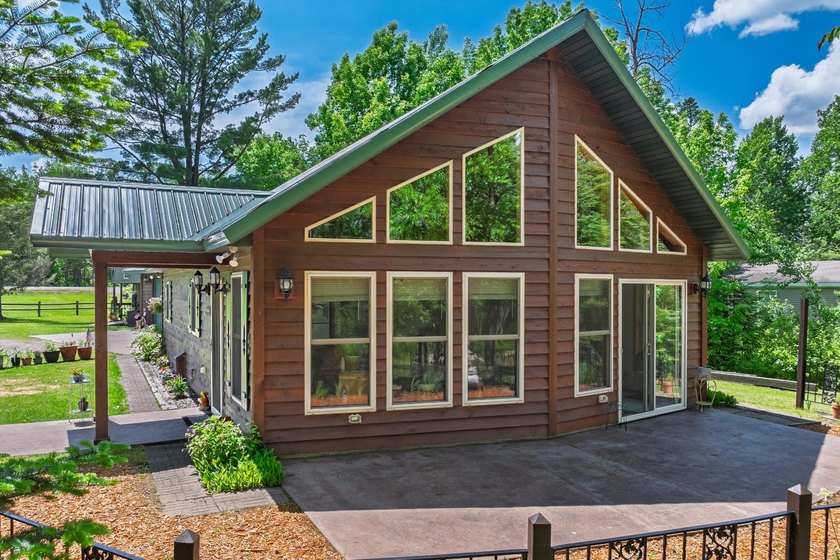 Year round home on 1900 acres of water!! This well maintained - photo 28