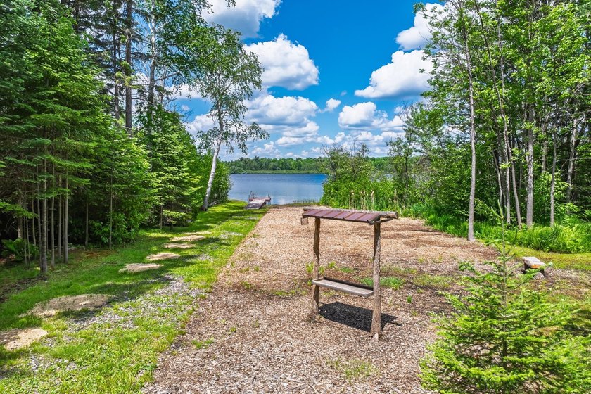 Year round home on 1900 acres of water!! This well maintained - photo 34