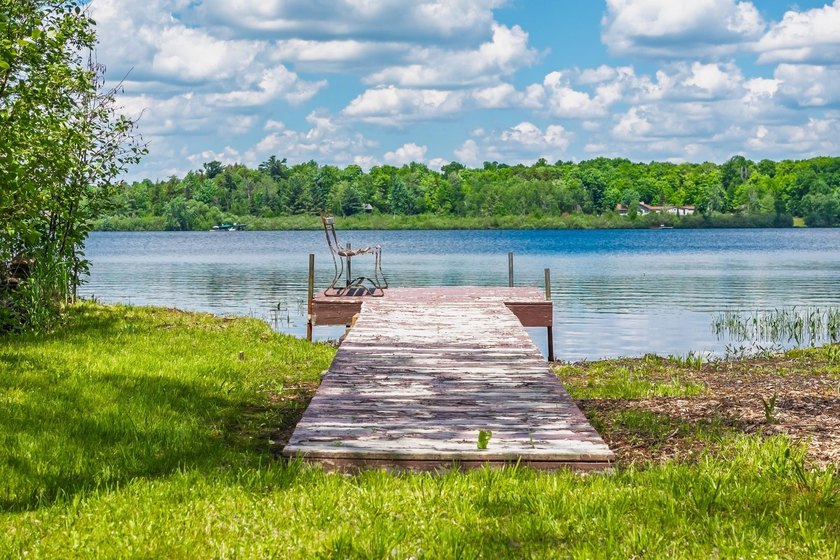 Year round home on 1900 acres of water!! This well maintained - photo 42