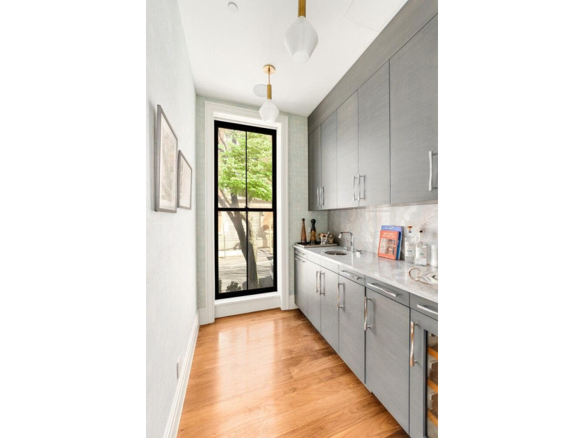 435 Henry Street is one of the most remarkable townhouses in - photo 4