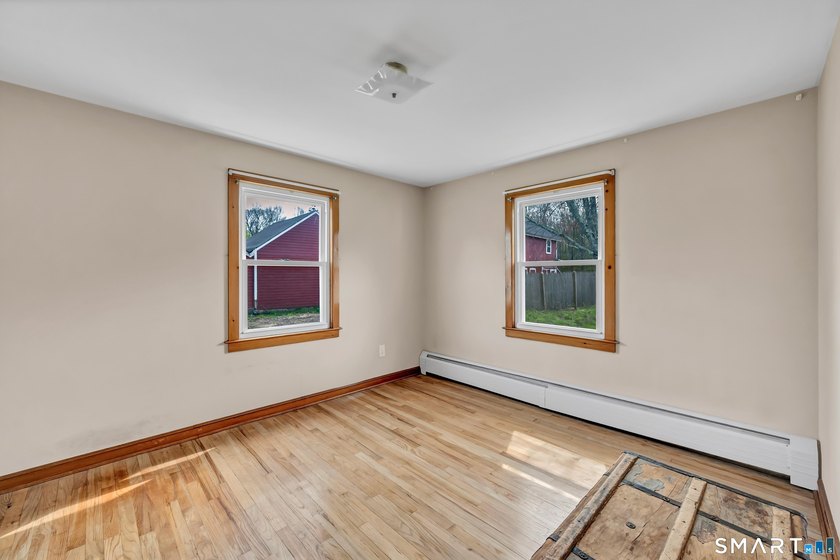 Charming 3 bedroom Cape offering comfortable living space &amp; - photo 16
