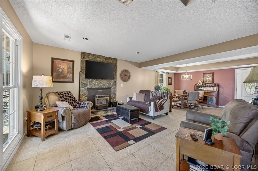 Lakefront living is easy in this 4 bedroom, 2.5 bath home - photo 18