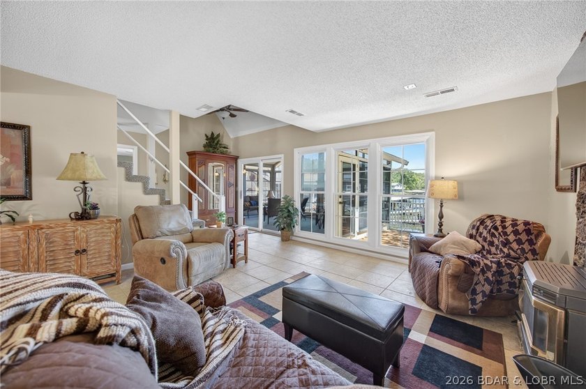 Lakefront living is easy in this 4 bedroom, 2.5 bath home - photo 19