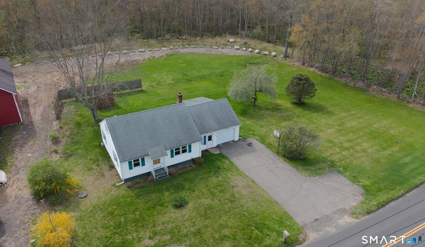 Charming 3 bedroom Cape offering comfortable living space &amp; - photo 24