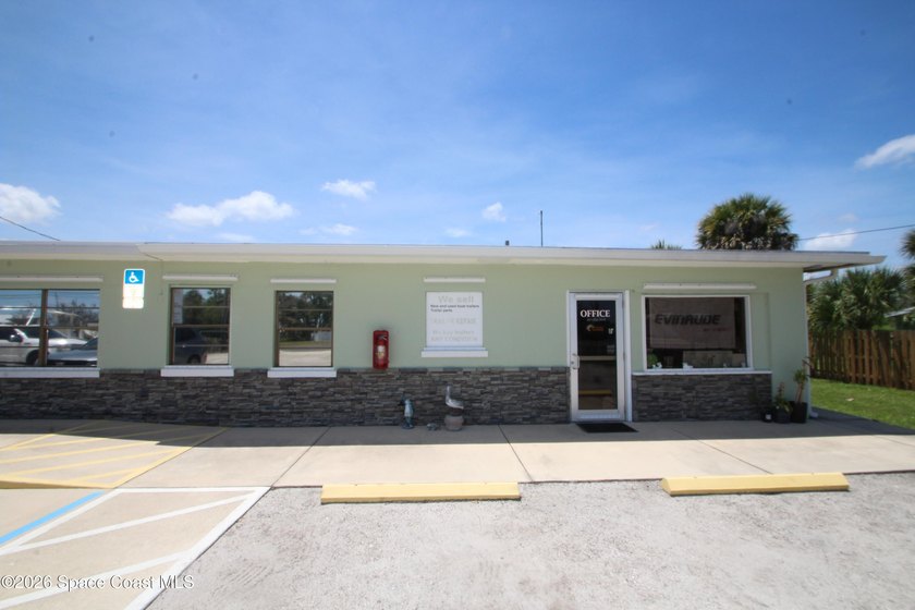 Check out this very rare &amp; unique property / opportunity. 3.5 - photo 6