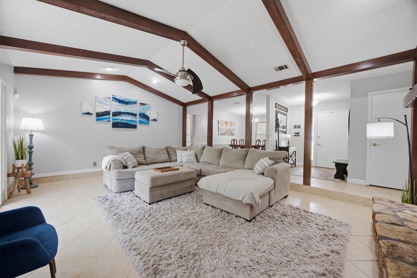 Welcome Home! This beautifully maintained home in The Woodlands - photo 14