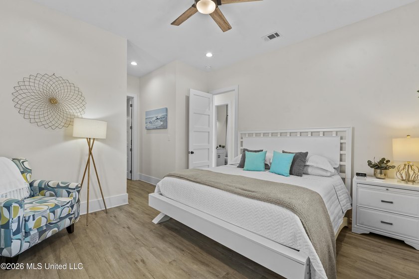 Welcome to this charming 1,400 sq ft, 3-bedroom, 2.5 bath raised - photo 14