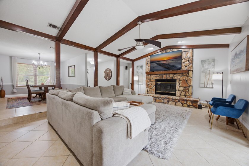 Welcome Home! This beautifully maintained home in The Woodlands - photo 15