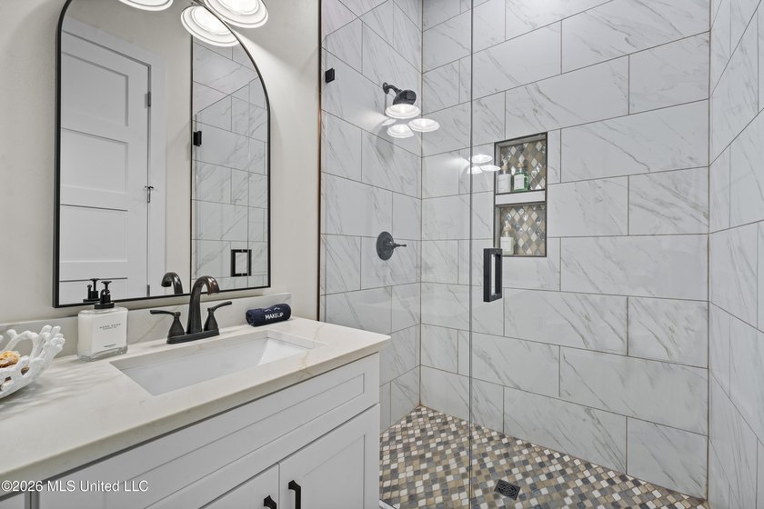 Welcome to this charming 1,400 sq ft, 3-bedroom, 2.5 bath raised - photo 22
