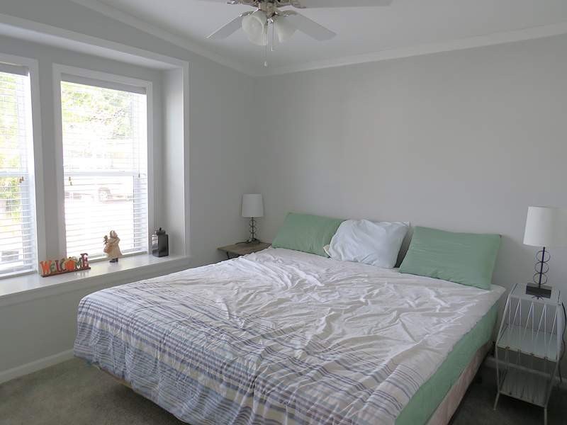 This 1,196 sq. ft., 2-bedroom, 2-bath manufactured home is - photo 24