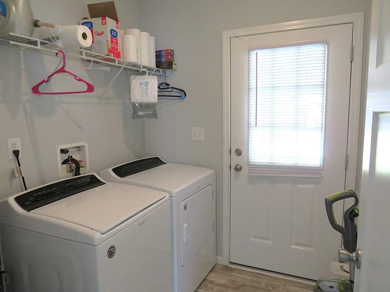 This 1,196 sq. ft., 2-bedroom, 2-bath manufactured home is - photo 34