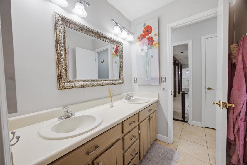 Welcome Home! This beautifully maintained home in The Woodlands - photo 44