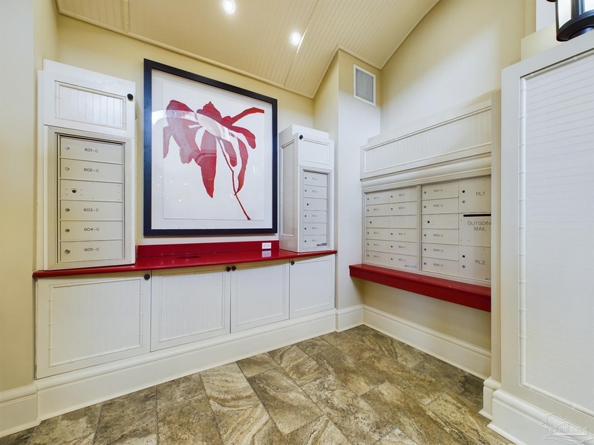 Come and live in this beautiful condo on the Key. This gated - photo 3