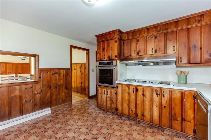 Timeless charm, abundant natural light, and an unbeatable - photo 12