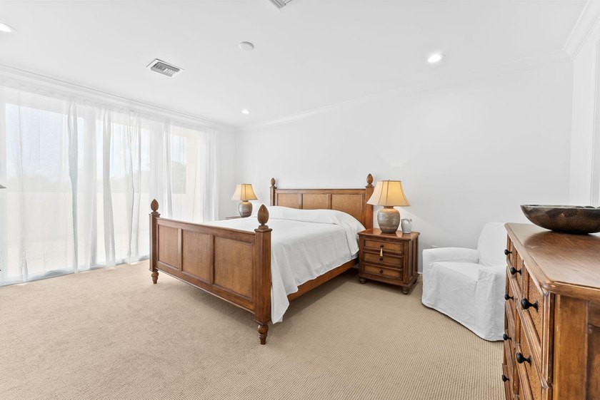 Downtown Fort Lauderdale Townhouse in Gated Community. Corner - photo 16