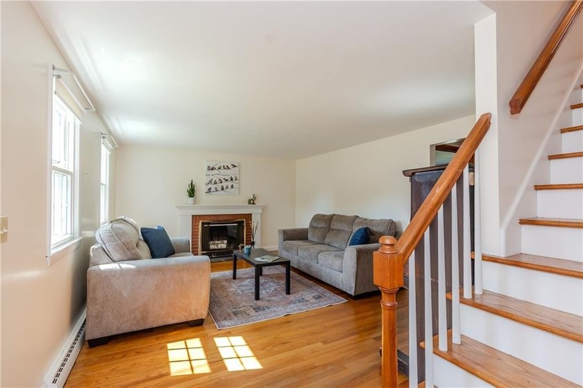 Timeless charm, abundant natural light, and an unbeatable - photo 22