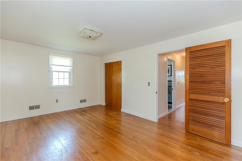 Timeless charm, abundant natural light, and an unbeatable - photo 24