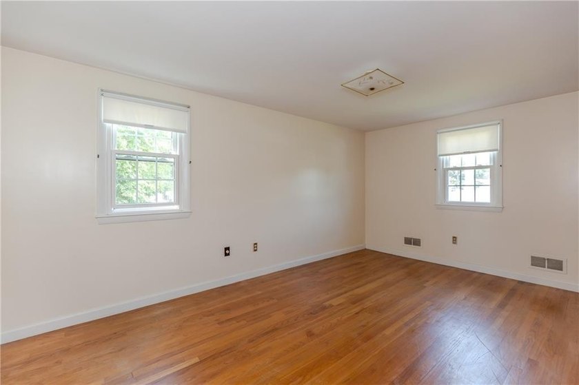 Timeless charm, abundant natural light, and an unbeatable - photo 25