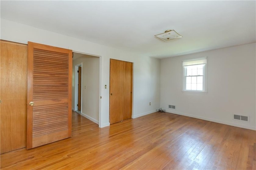 Timeless charm, abundant natural light, and an unbeatable - photo 30
