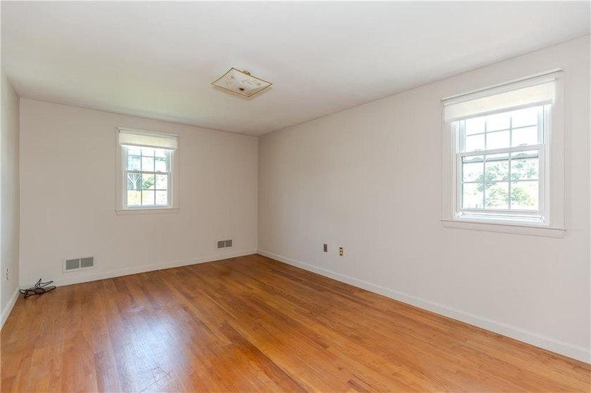 Timeless charm, abundant natural light, and an unbeatable - photo 32