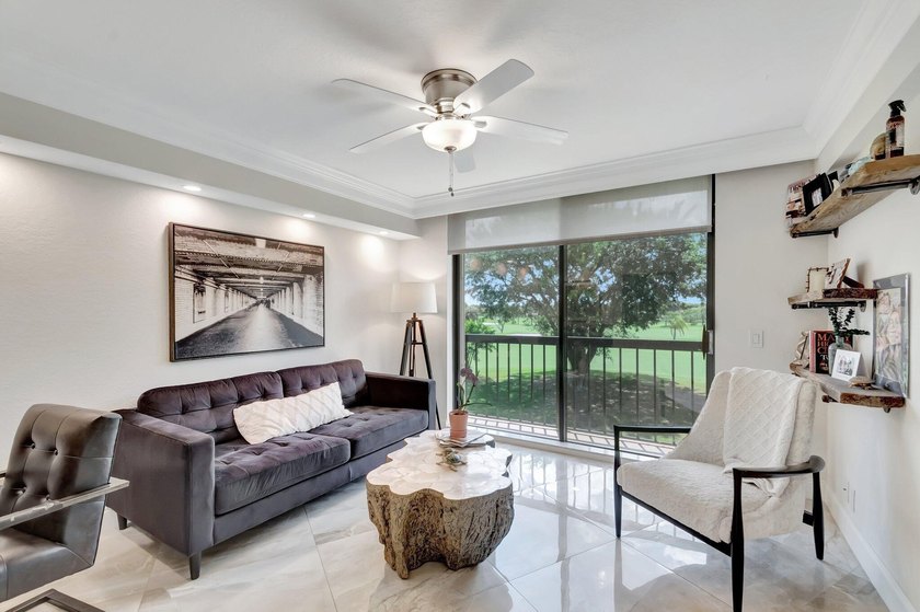 Finest location in Palm Beach, ultra- private, golf course and - photo 11